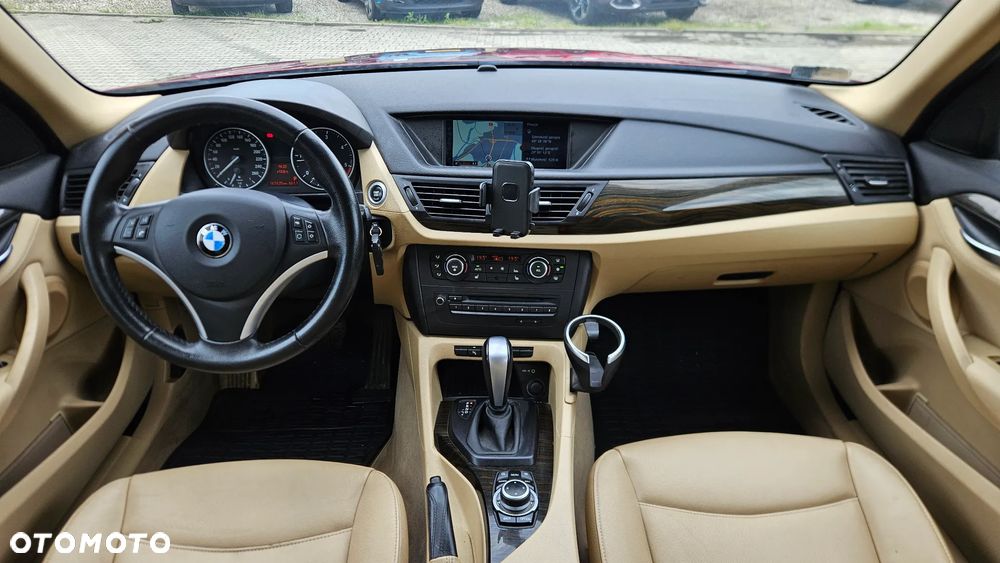 BMW X1 xDrive20d - 10