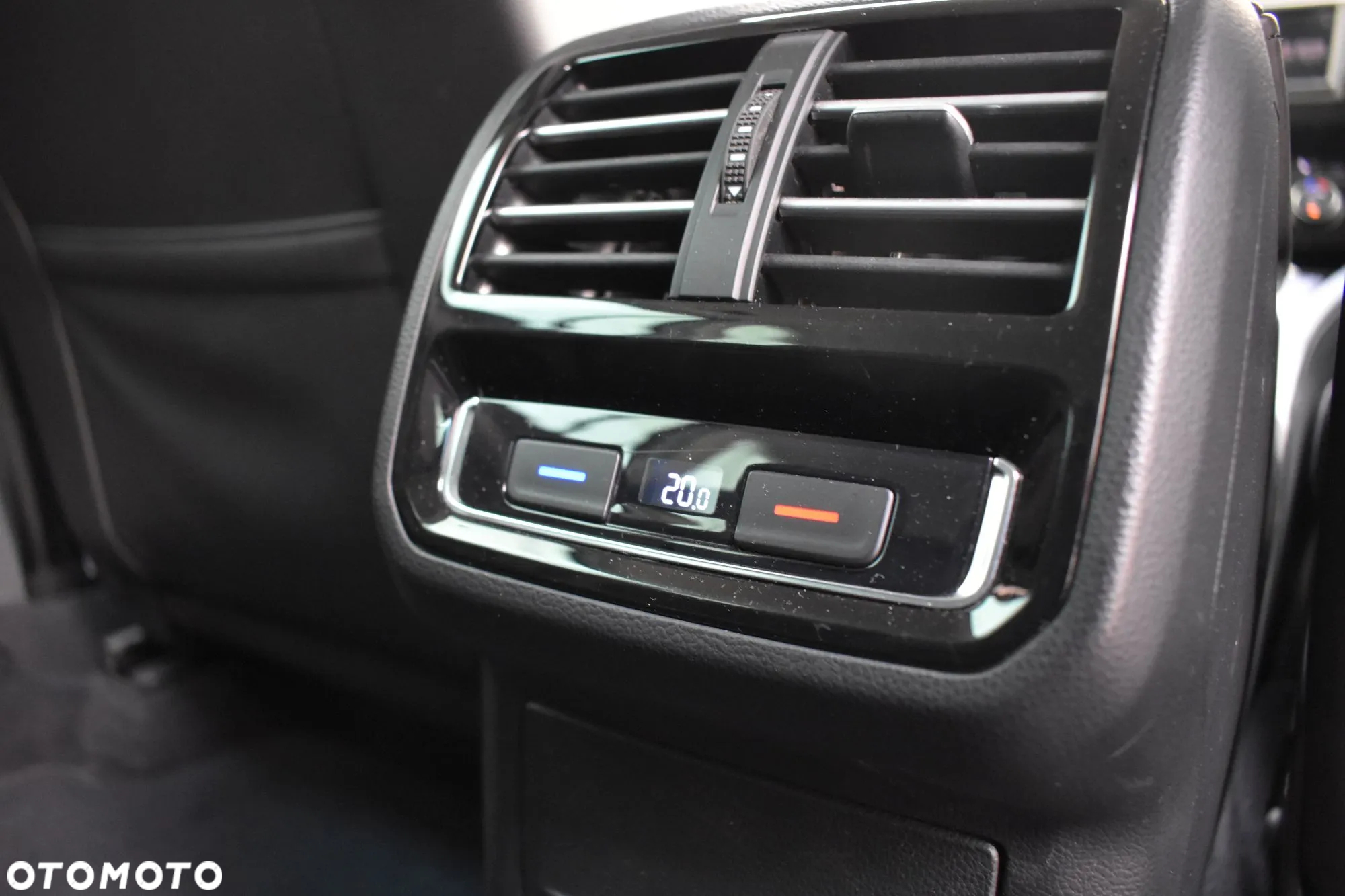Volkswagen Passat 1.4 TSI BMT ACT Highline - 31