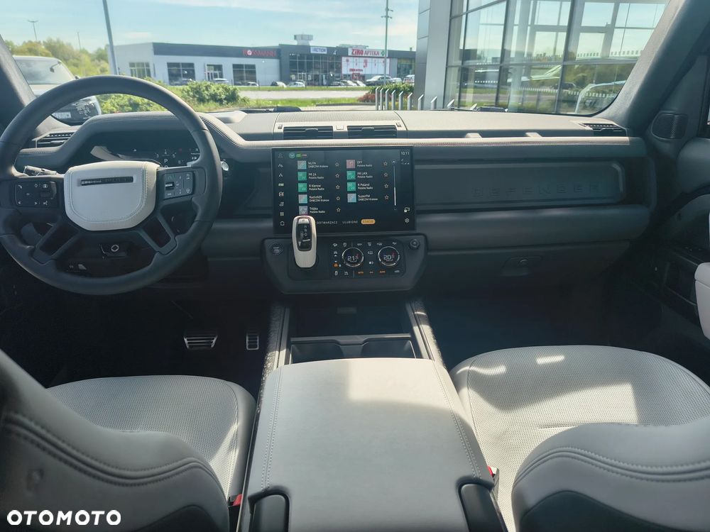 Land Rover Defender 110 P635 OCTA - 15