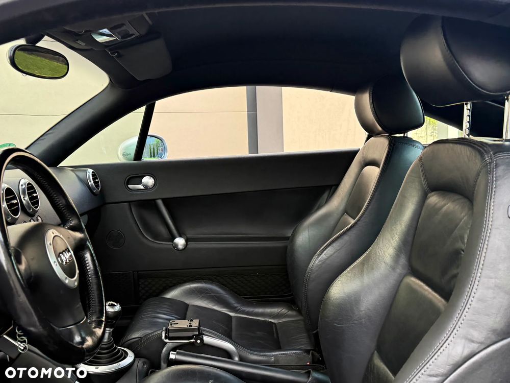 Audi TT Coupé - 24