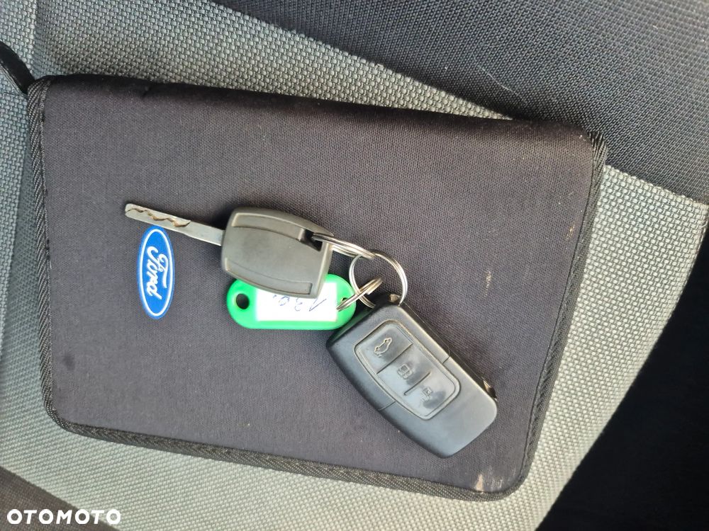 Ford Focus 1.6 16V Concept - 12