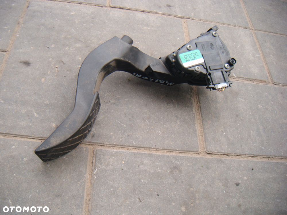 audi a4 b7 2.0 tfsi pedał- potencjometr gazu 8e1721523c - 1