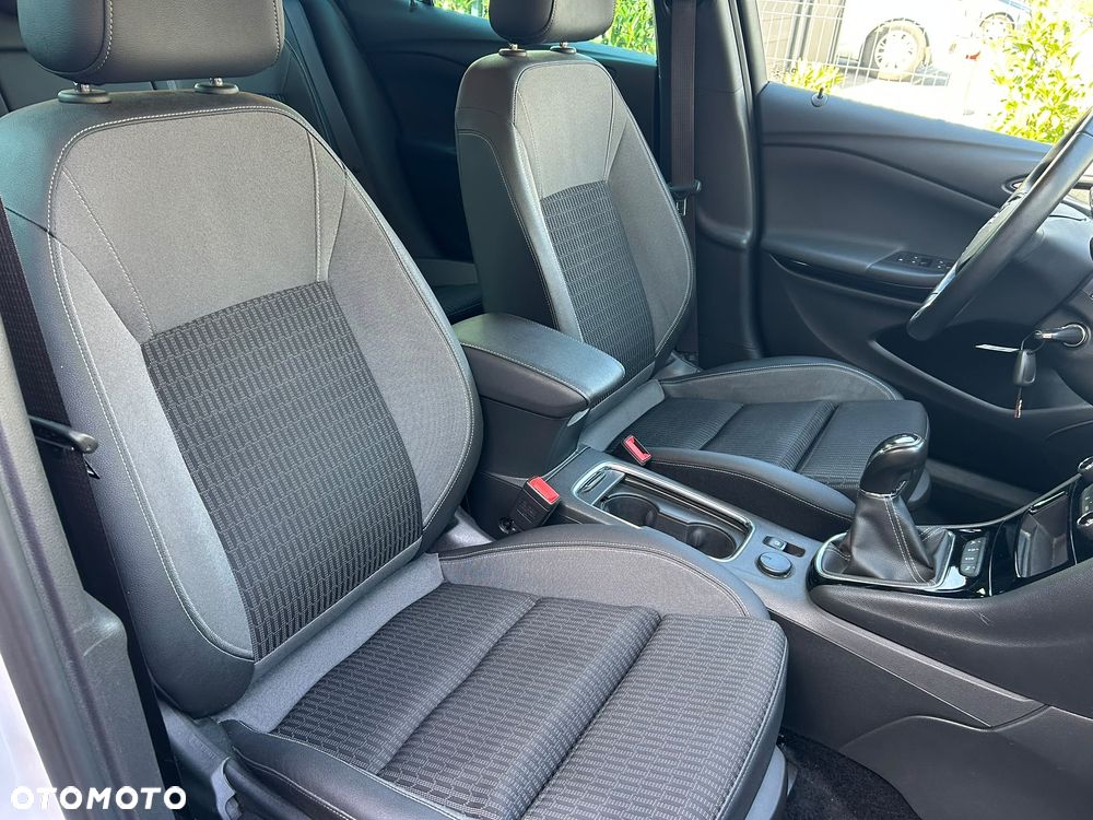 Opel Astra 1.2 Turbo Start/Stop Ultimate - 22