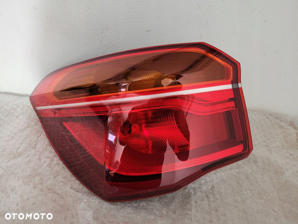 Bmw x1 f48 lampa tylna lewa zwykla idealna