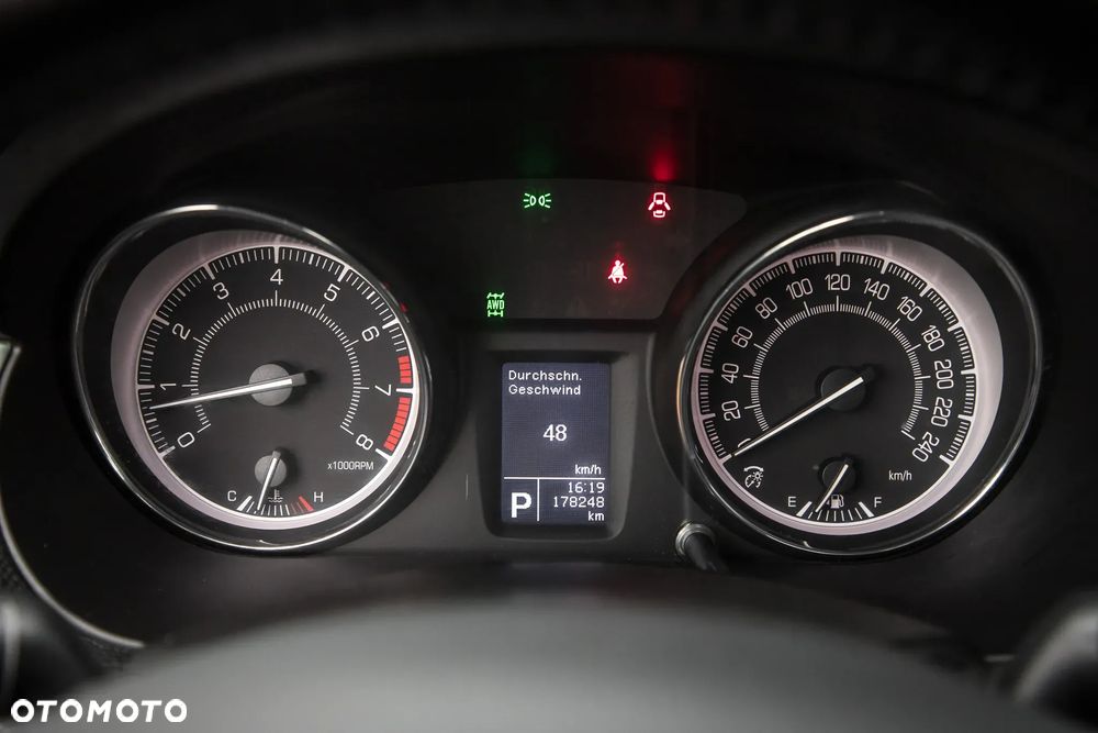 Suzuki Kizashi 2.4 Sport 4WD CVT - 21