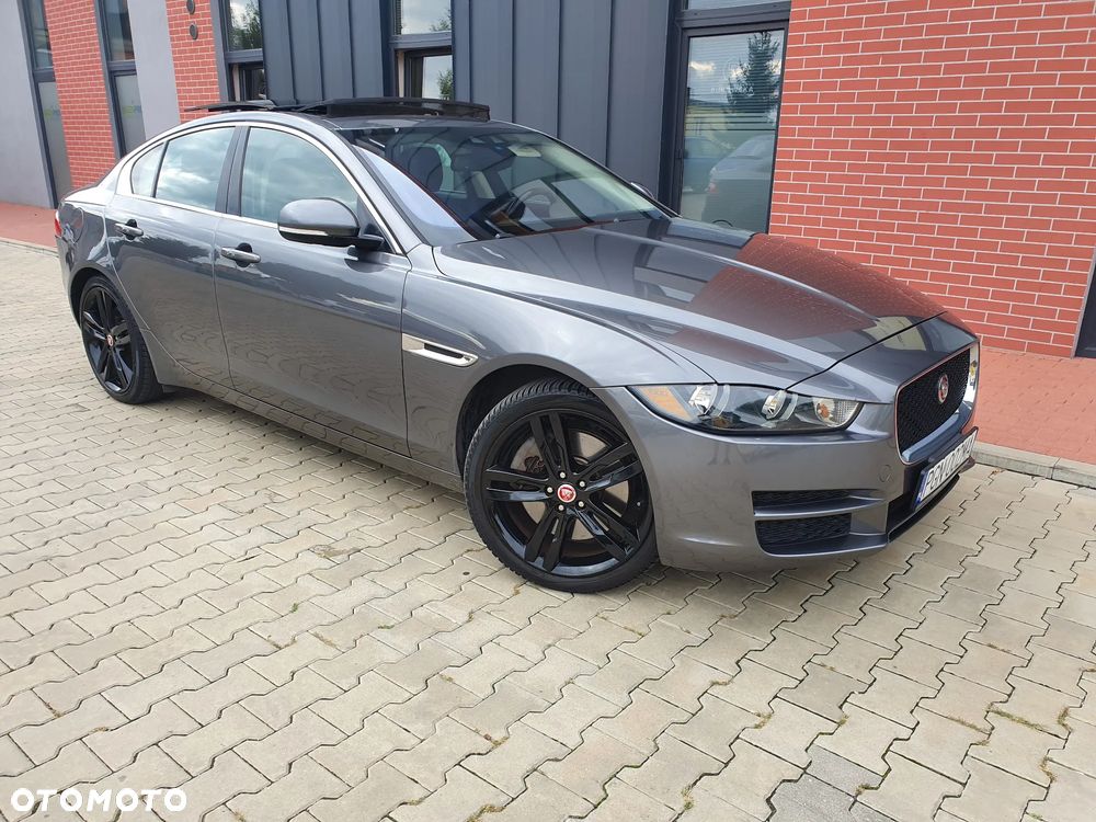 Jaguar XE - 14