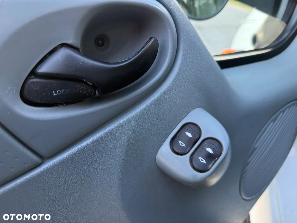 Ford Transit - 18