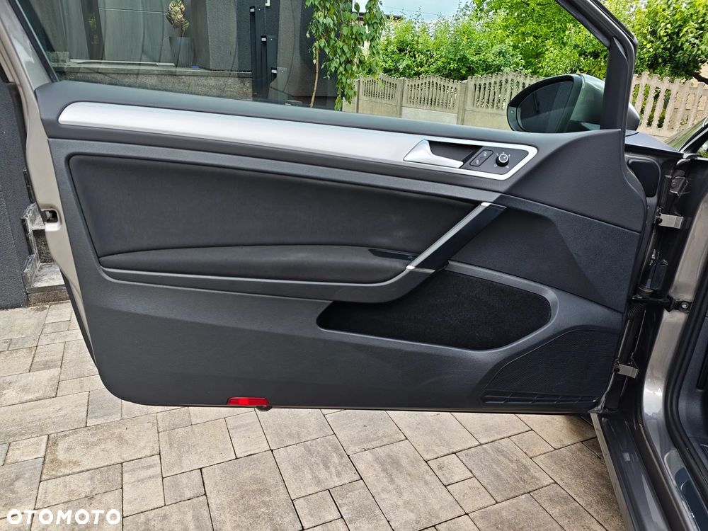 Volkswagen Golf 1.4 TSI BlueMotion Technology DSG Cup - 14