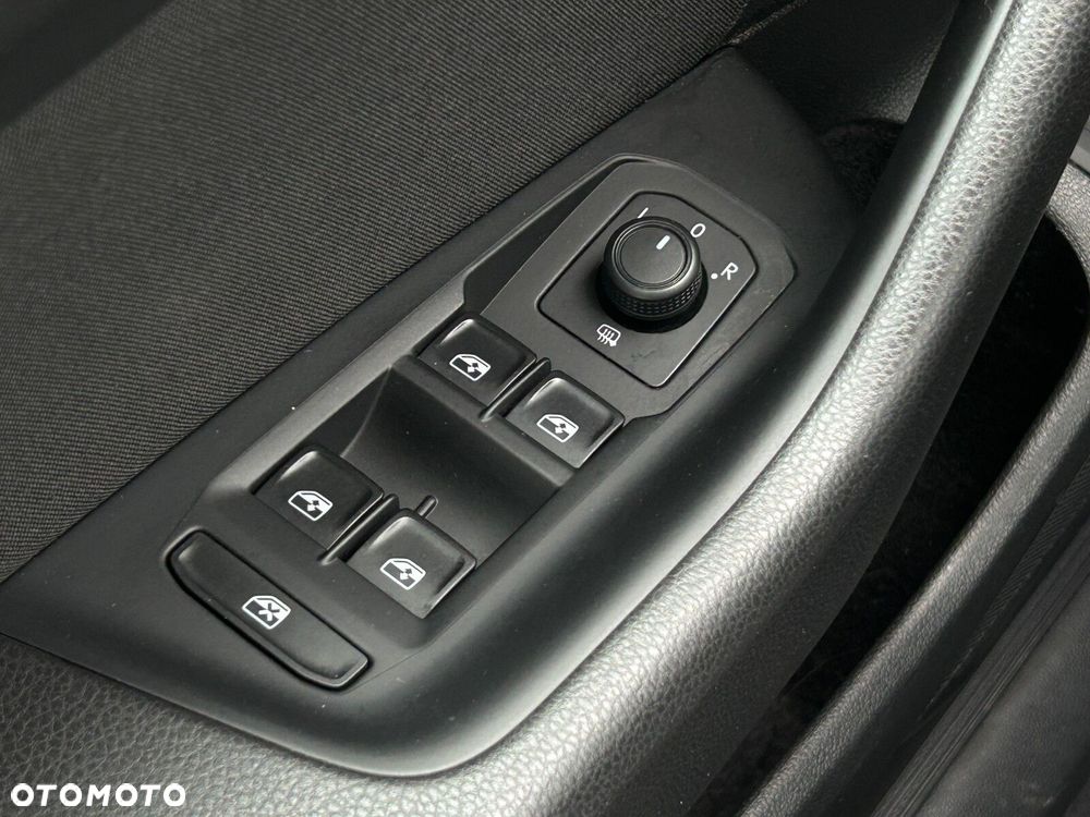 Volkswagen Passat 2.0 TDI SCR Trendline - 20