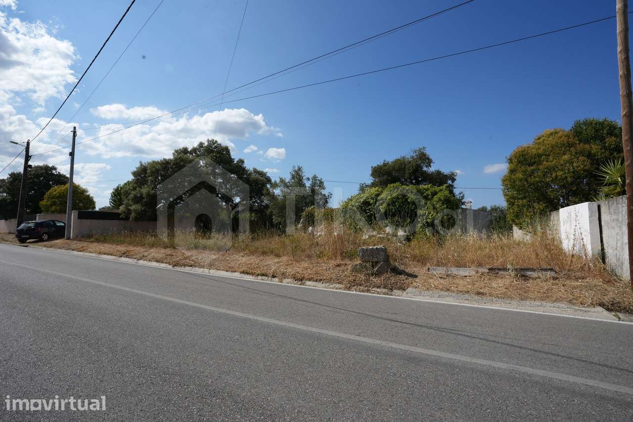TERRENO 100% URBANO COM RUÍNA | 592,50 M² | TORRES NOVAS | 24.000 € - Grande imagem: 2/33