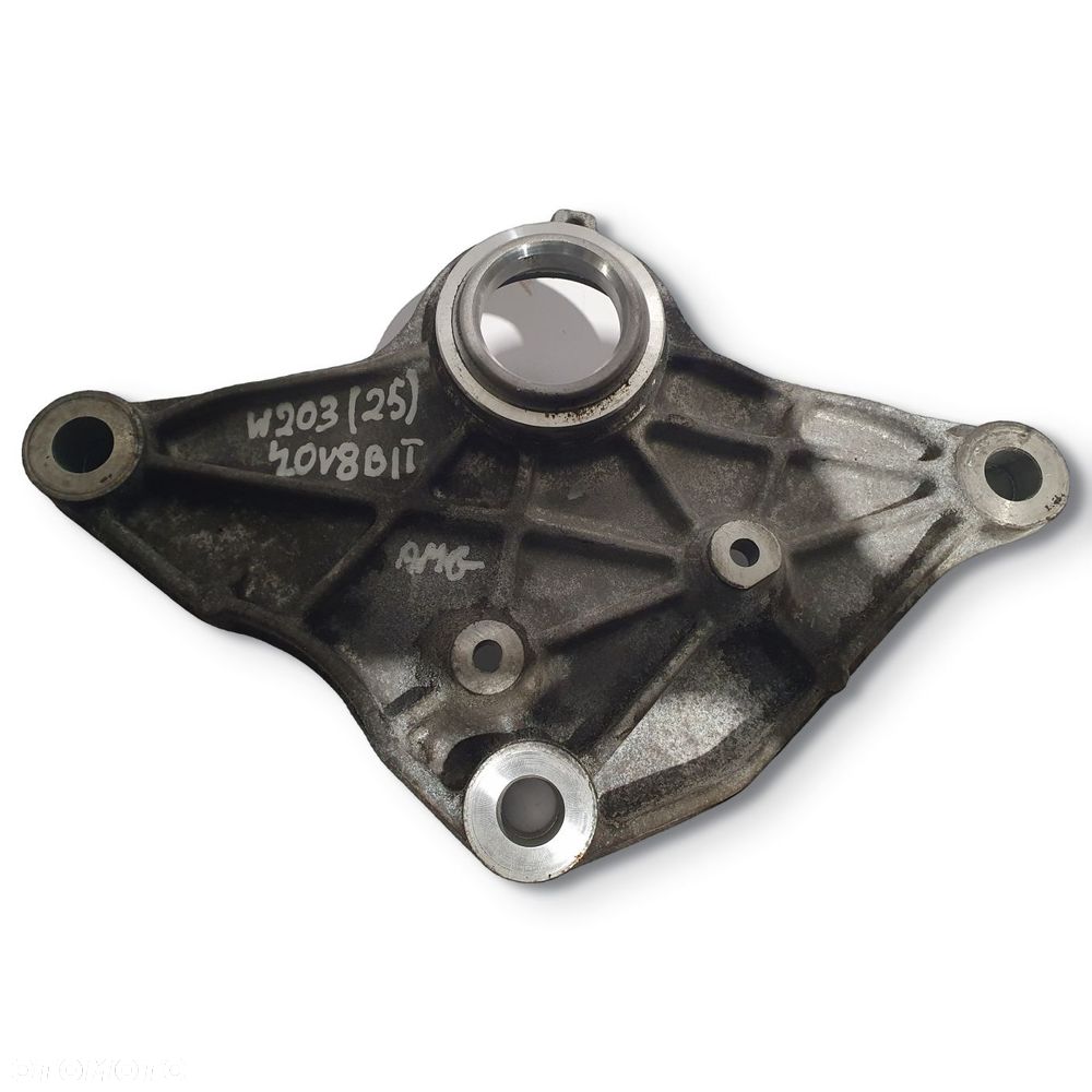 PODPORA WSPORNIK Mercedes W213 E63 AMG 4.0 V8 łapa A1770144100 - 3