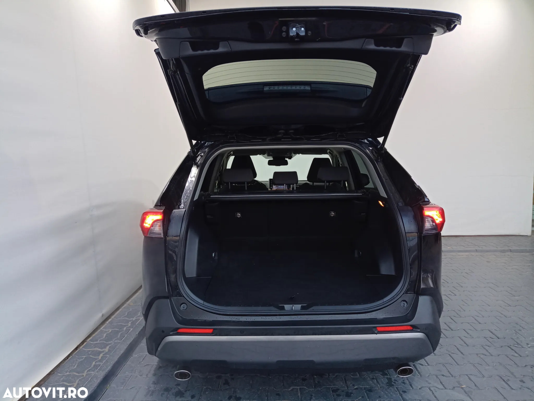 Toyota RAV4 2.5 Hybrid VVT-iE 4x2 Dynamic - 28