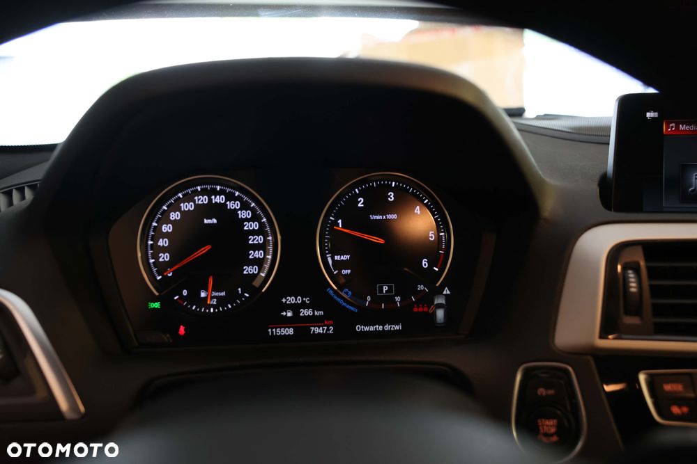 BMW Seria 1 120d xDrive - 24