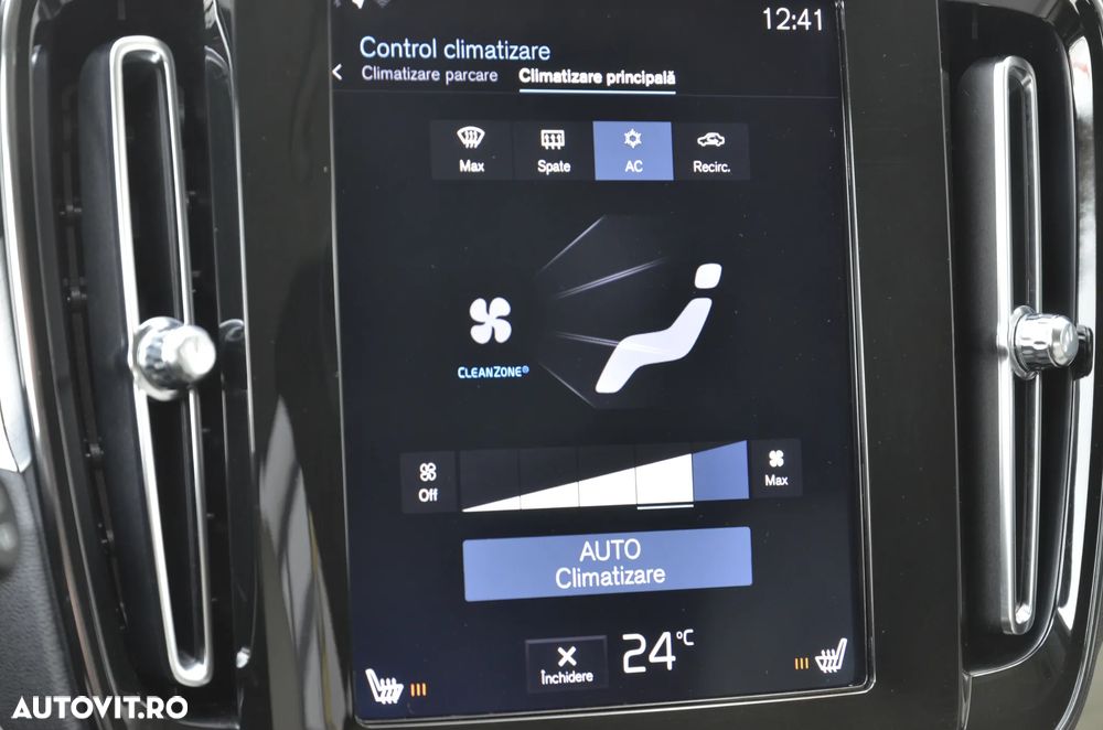 Volvo XC 40 D3 AWD Momentum Pro - 30