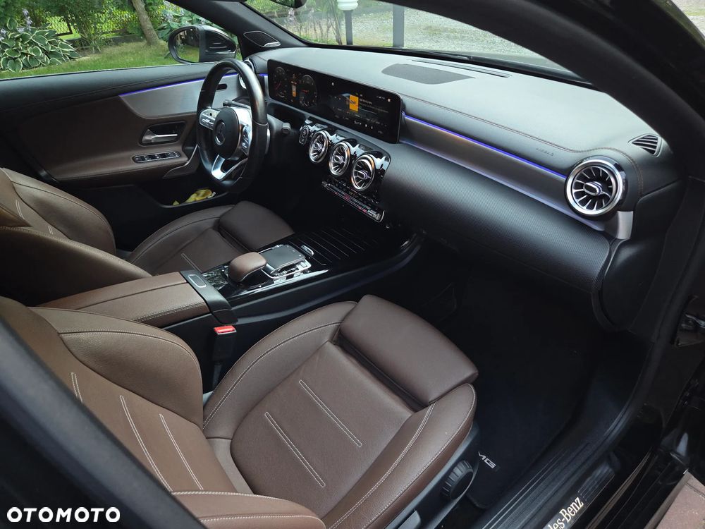 Mercedes-Benz Klasa A 180 d 7G-DCT AMG Line - 3