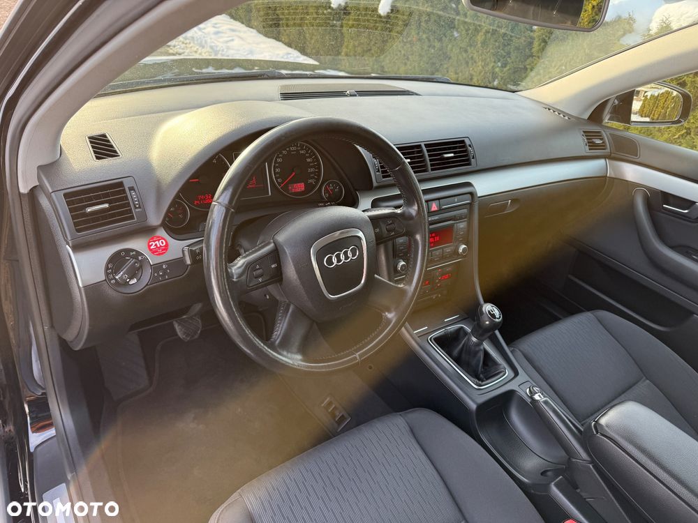 Audi A4 Avant 2.0 TDI DPF - 10
