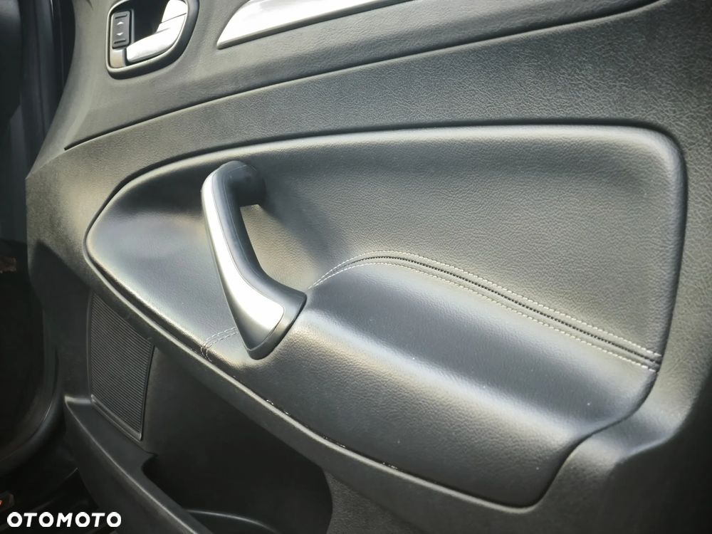 Ford Mondeo 2.0 TDCi Titanium - 36