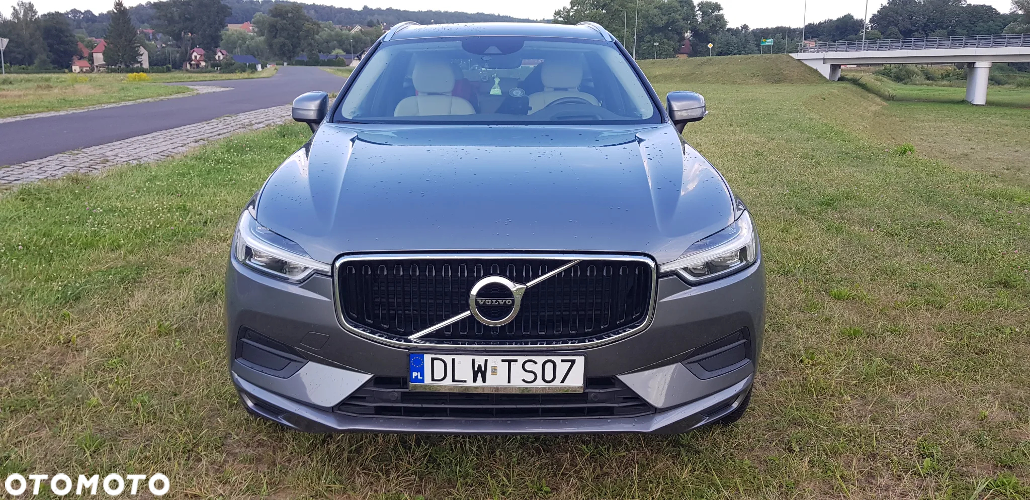 Volvo XC 60 D5 AWD Geartronic Momentum - 8