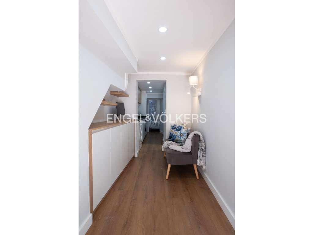 T1 totalmente remodelado em Belém - Grande imagem: 4/24