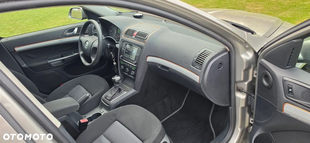 Skoda Octavia 1.9 TDI Elegance DSG - 17