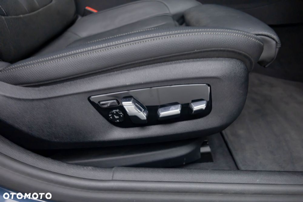 BMW Seria 5 540d xDrive M Sport Edition - 35