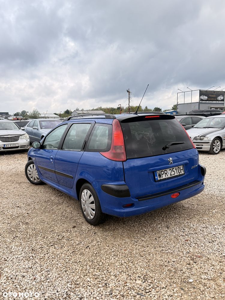 Peugeot 206 - 3