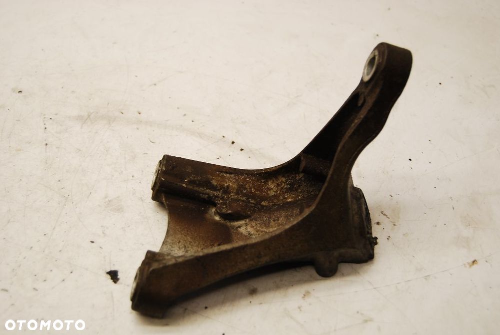 ŁAPA WSPORNIK SILNIKA LEWA 4Z7199307B AUDI A4 S4 4.2 BBK - 3