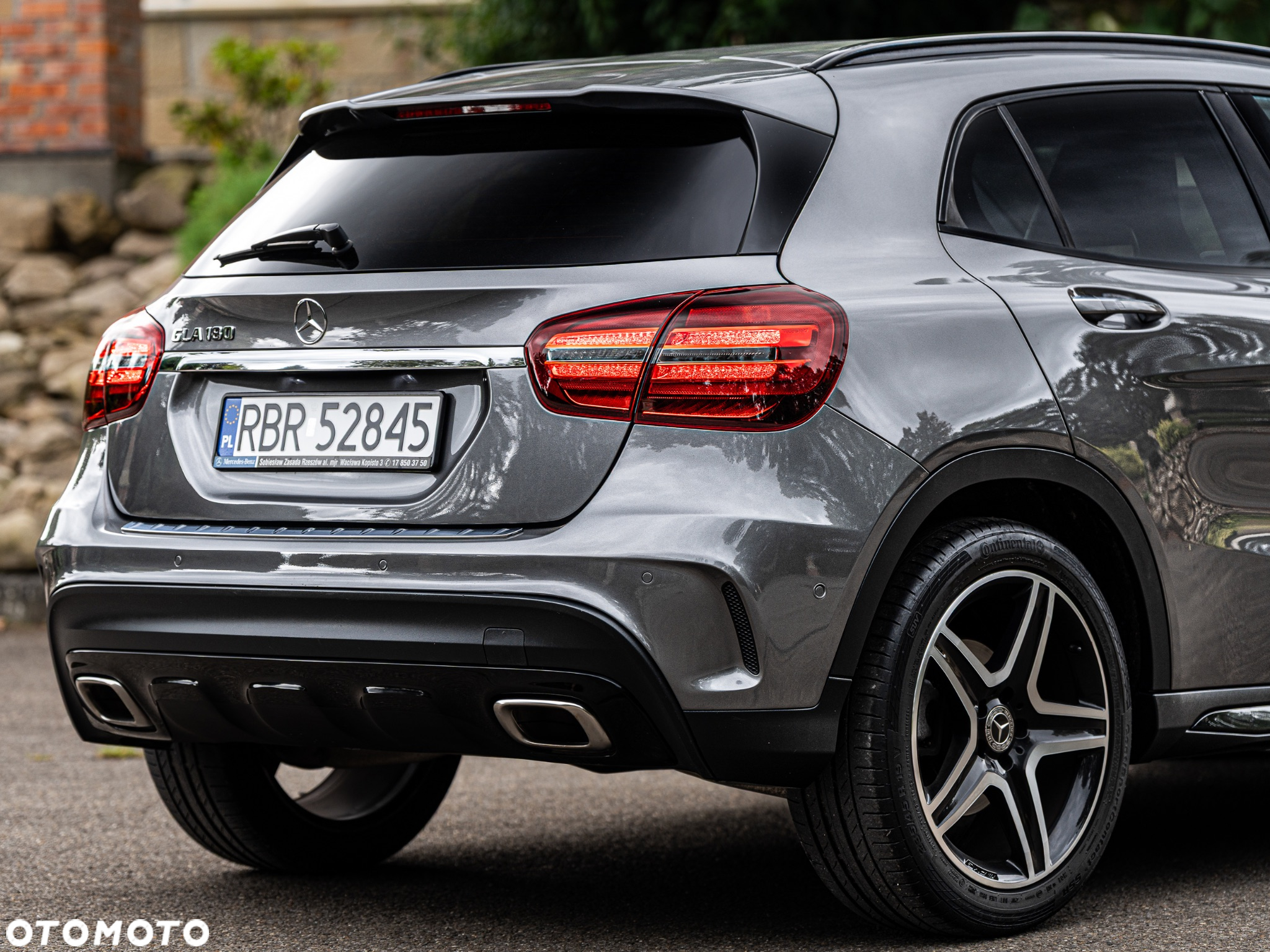 Mercedes-Benz GLA 180 7G-DCT AMG Line - 10