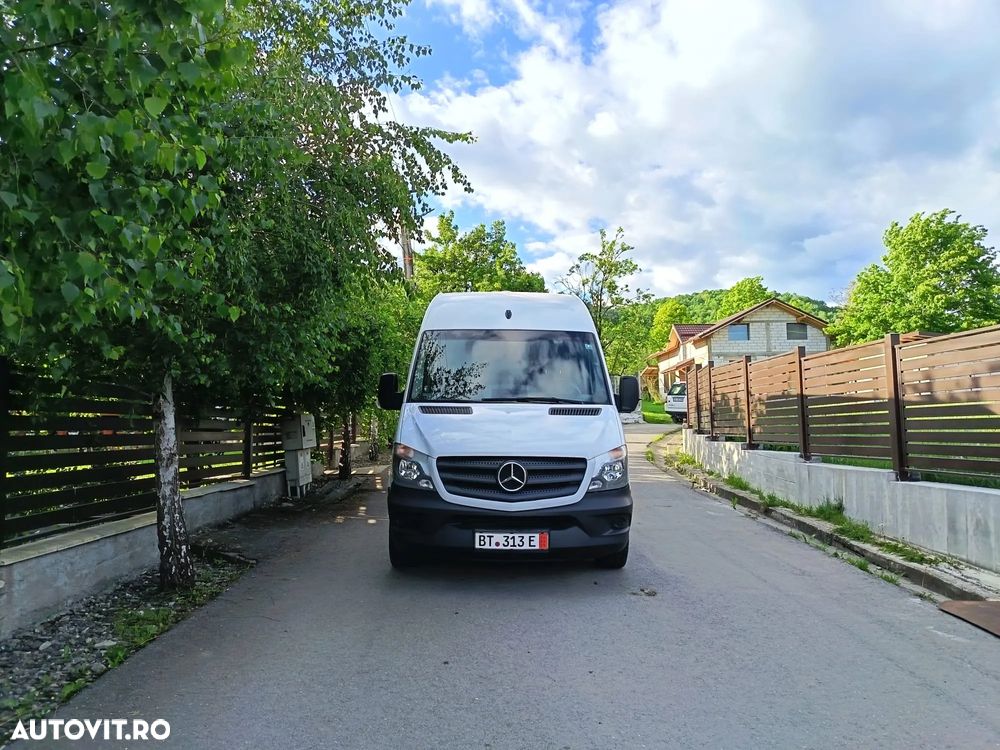 Mercedes-Benz Sprinter - 1