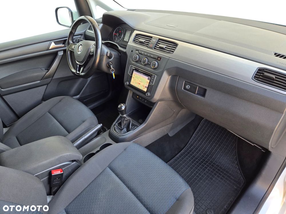 Volkswagen Caddy - 10