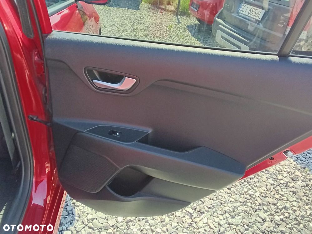 Kia Rio - 31