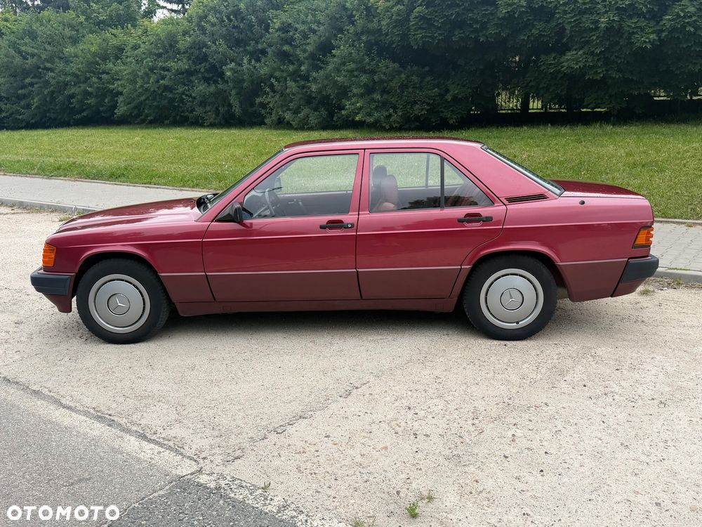 Mercedes-Benz W201 (190) - 8
