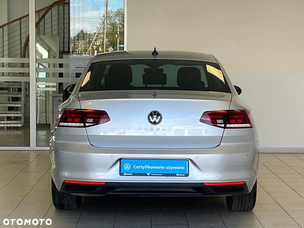 Volkswagen Passat - 6