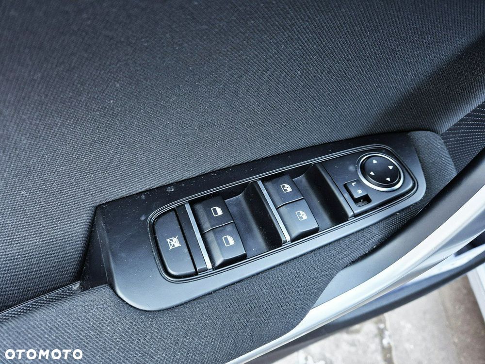 Kia Ceed - 13