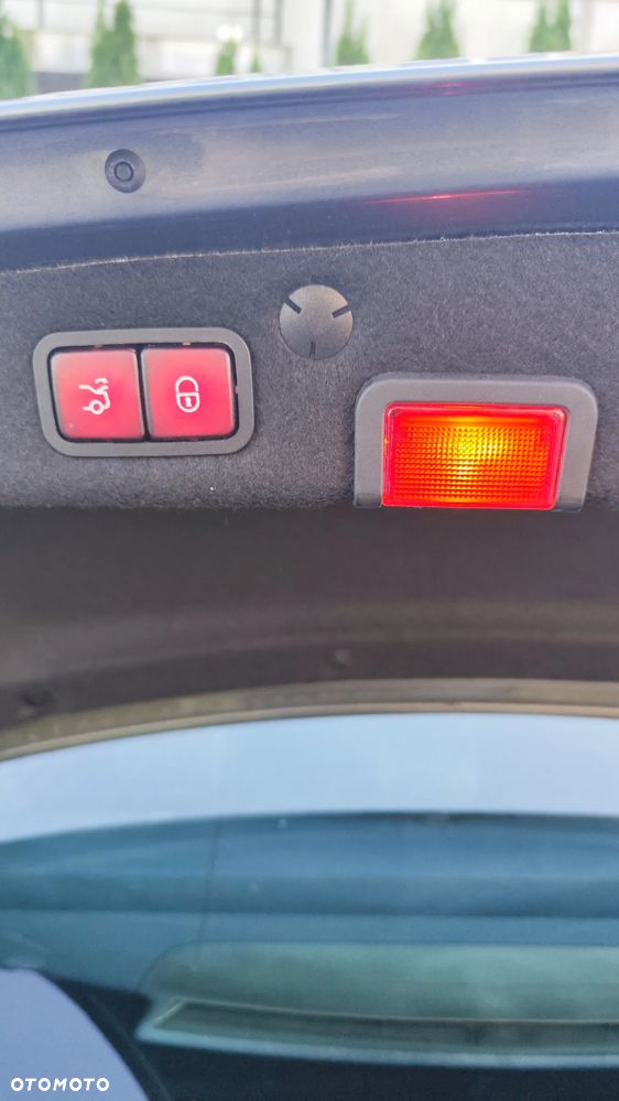 Mercedes-Benz Klasa C 300 9G-TRONIC - 29