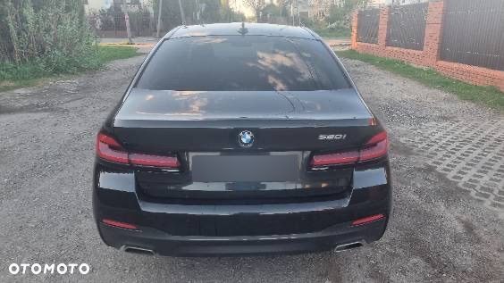 BMW Seria 5 520i - 4