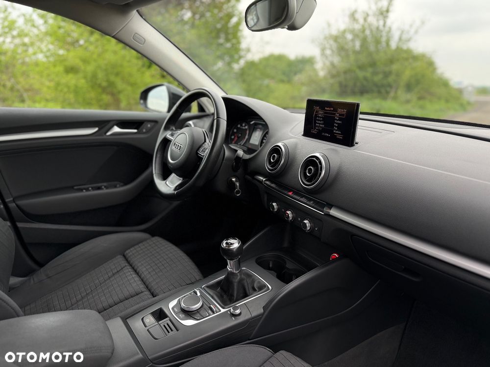 Audi A3 Sportback 1.4 TFSI Attraction - 17