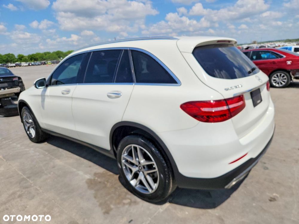 Mercedes-Benz GLC 300 4Matic 9G-TRONIC - 3