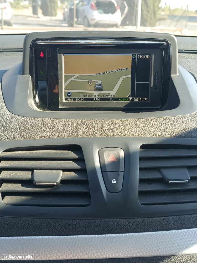 Renault Mégane Sport Tourer 1.5 dCi Dynamique SS - 12