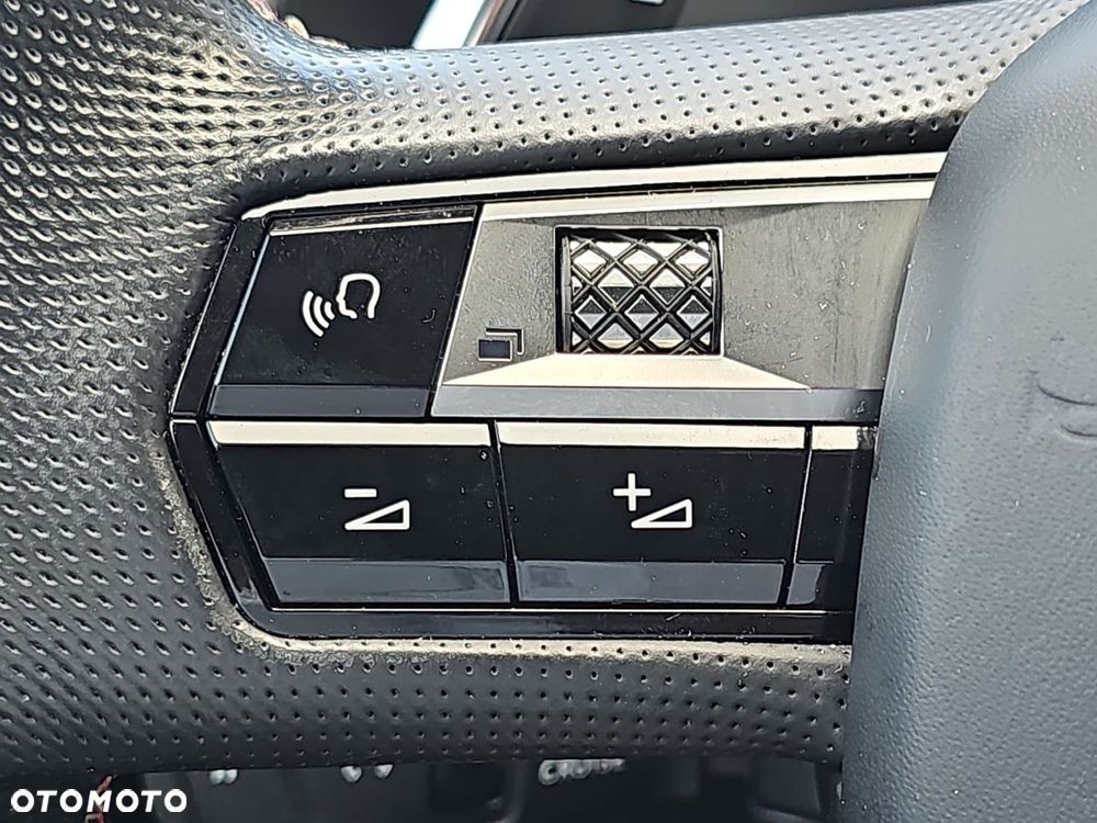 DS Automobiles DS 7 Crossback - 25
