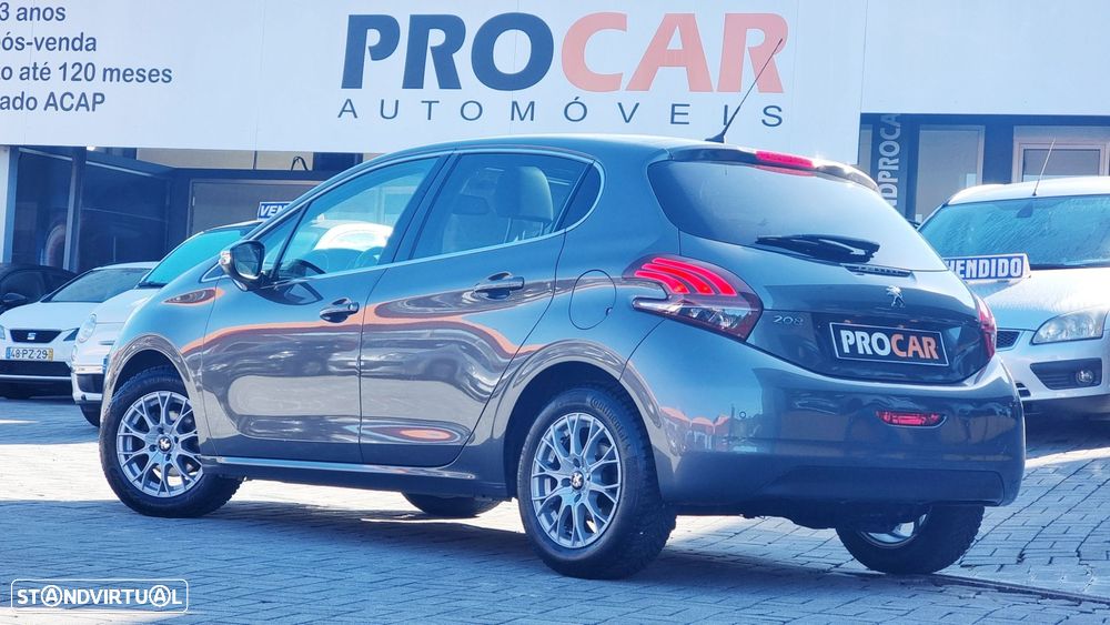 Peugeot 208 1.2 PureTech GT Line - 27