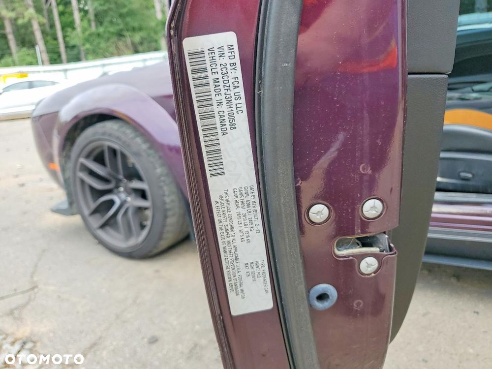 Dodge Challenger 6.4 Scat Pack - 12