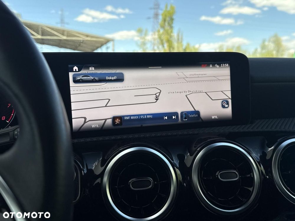 Mercedes-Benz CLA - 24