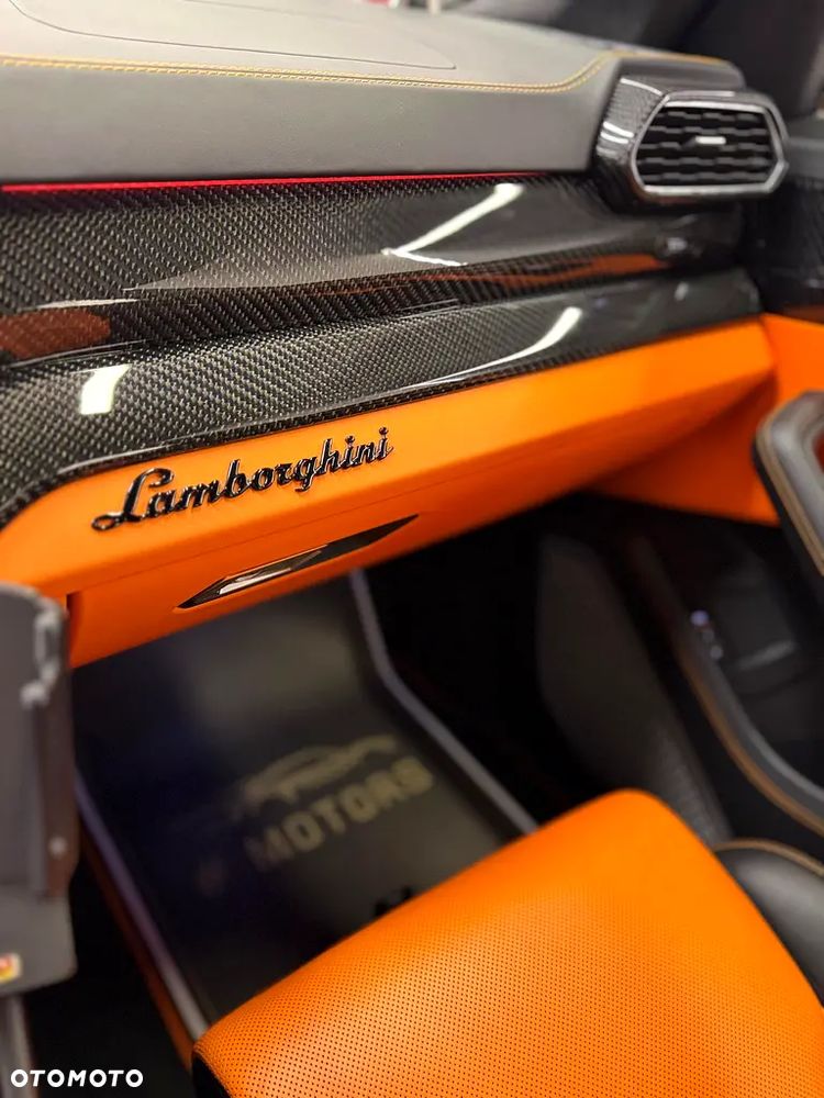 Lamborghini Urus Standard - 13