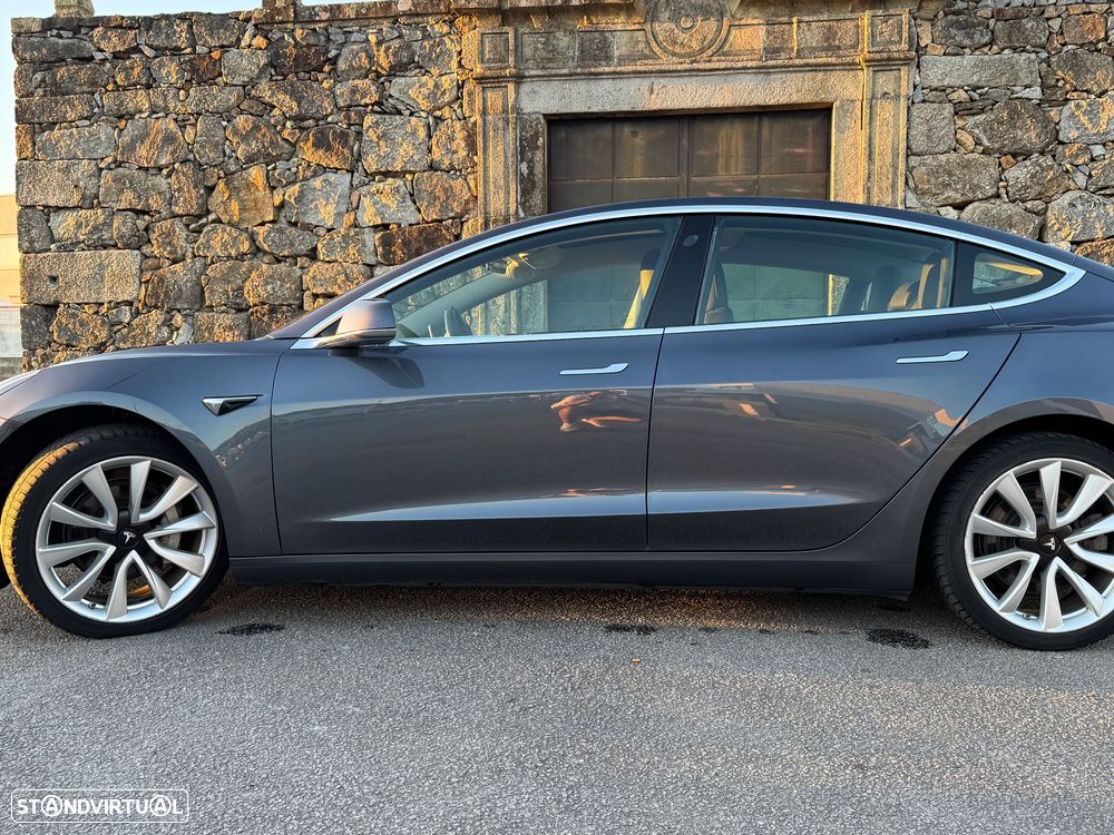 Tesla Model 3 Long-Range Dual Motor AWD - 2