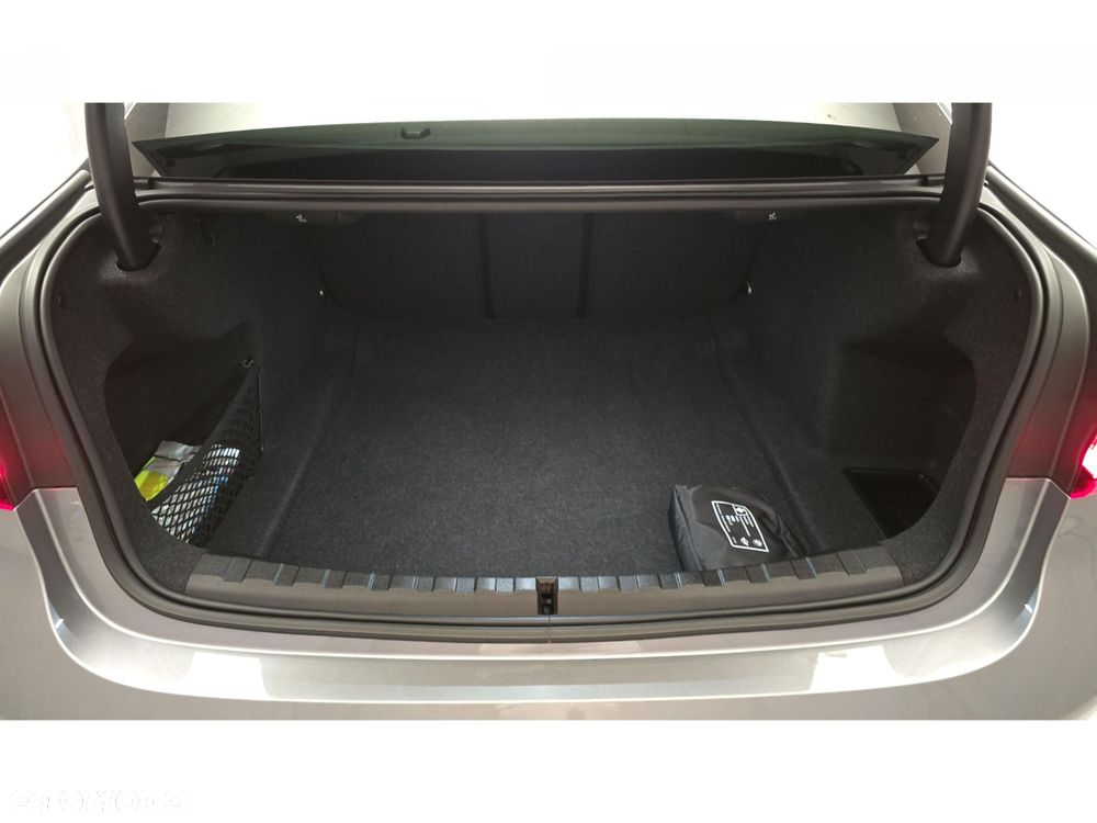 BMW Seria 3 - 24