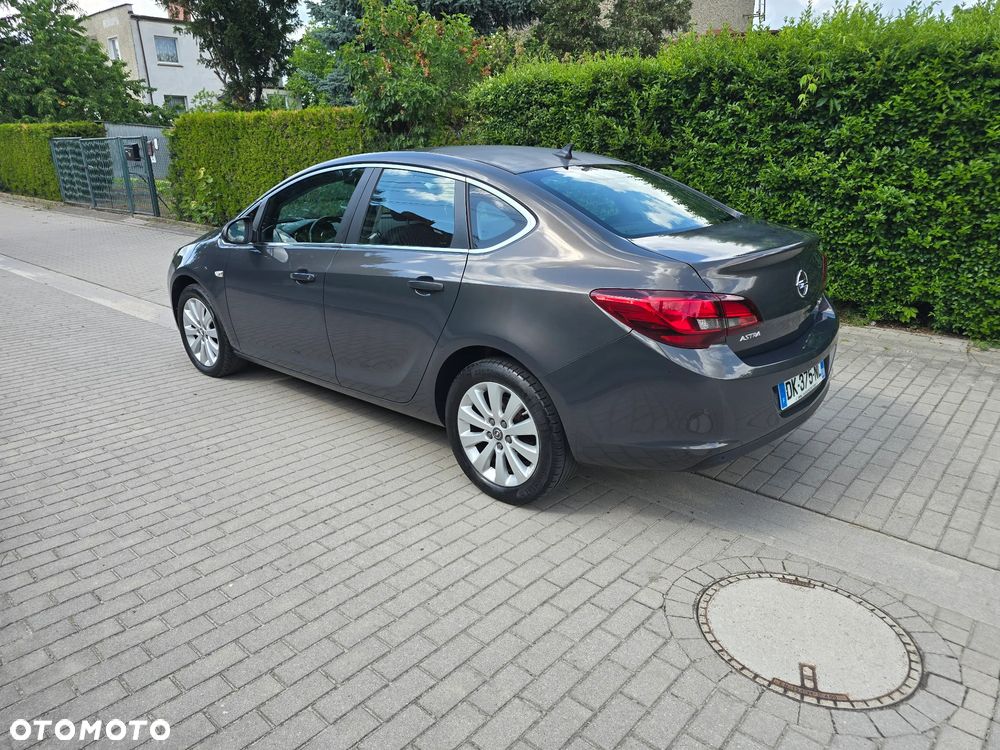 Opel Astra 1.6 CDTI DPF ecoFLEX Start/Stop Exklusiv - 8