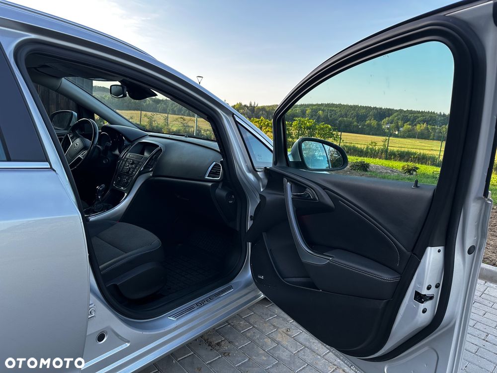 Opel Astra 1.7 CDTI Cosmo - 11