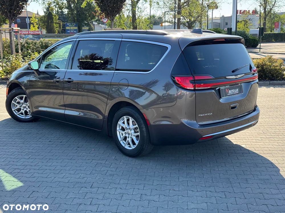 Chrysler Pacifica - 4