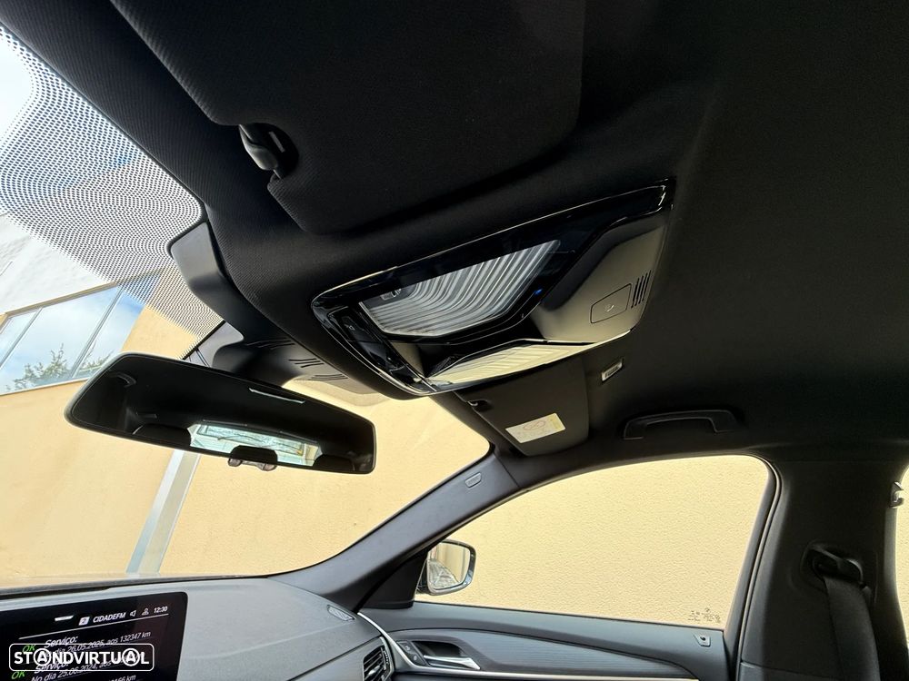 BMW 530 e Pack Desportivo M - 27